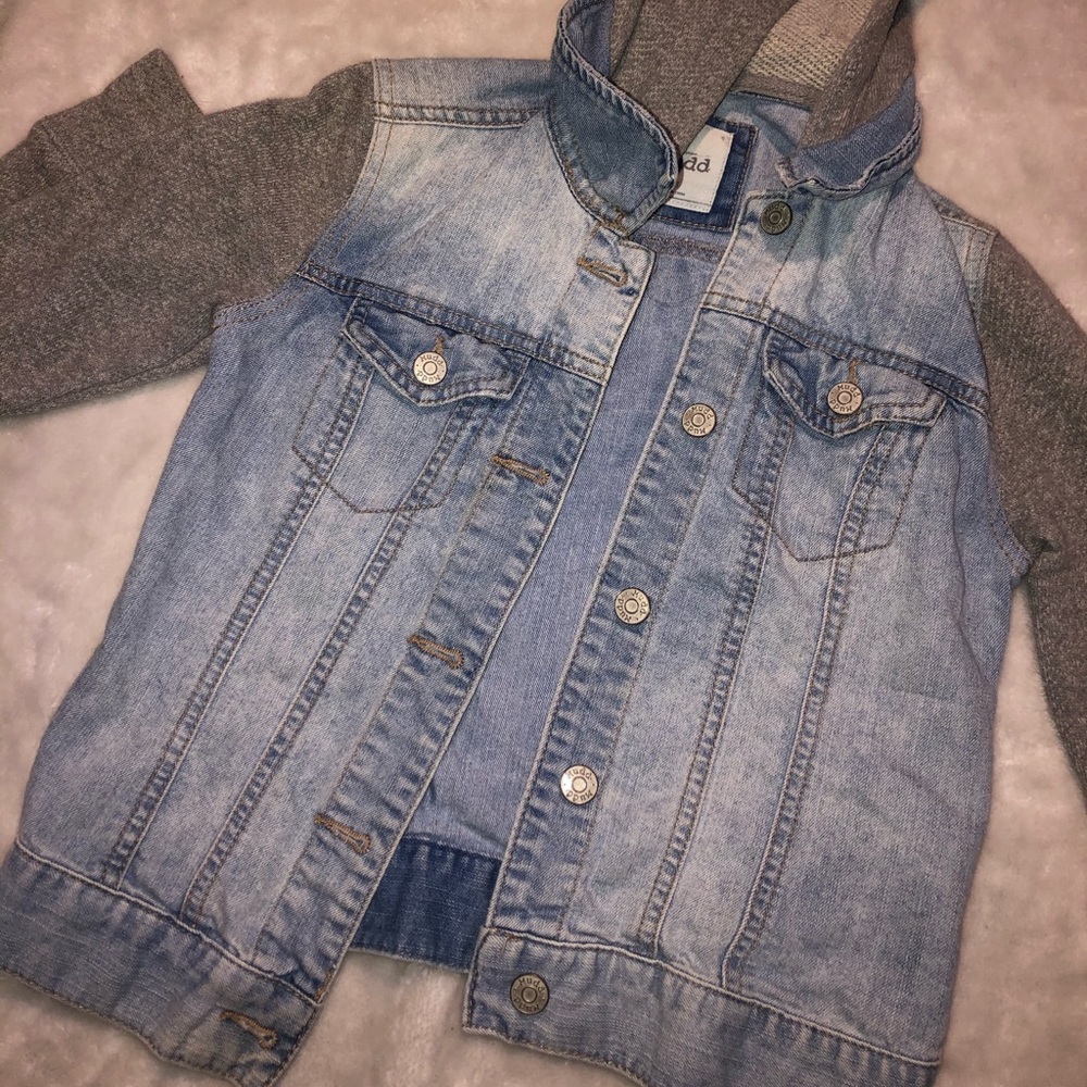 Jean jacket with hood